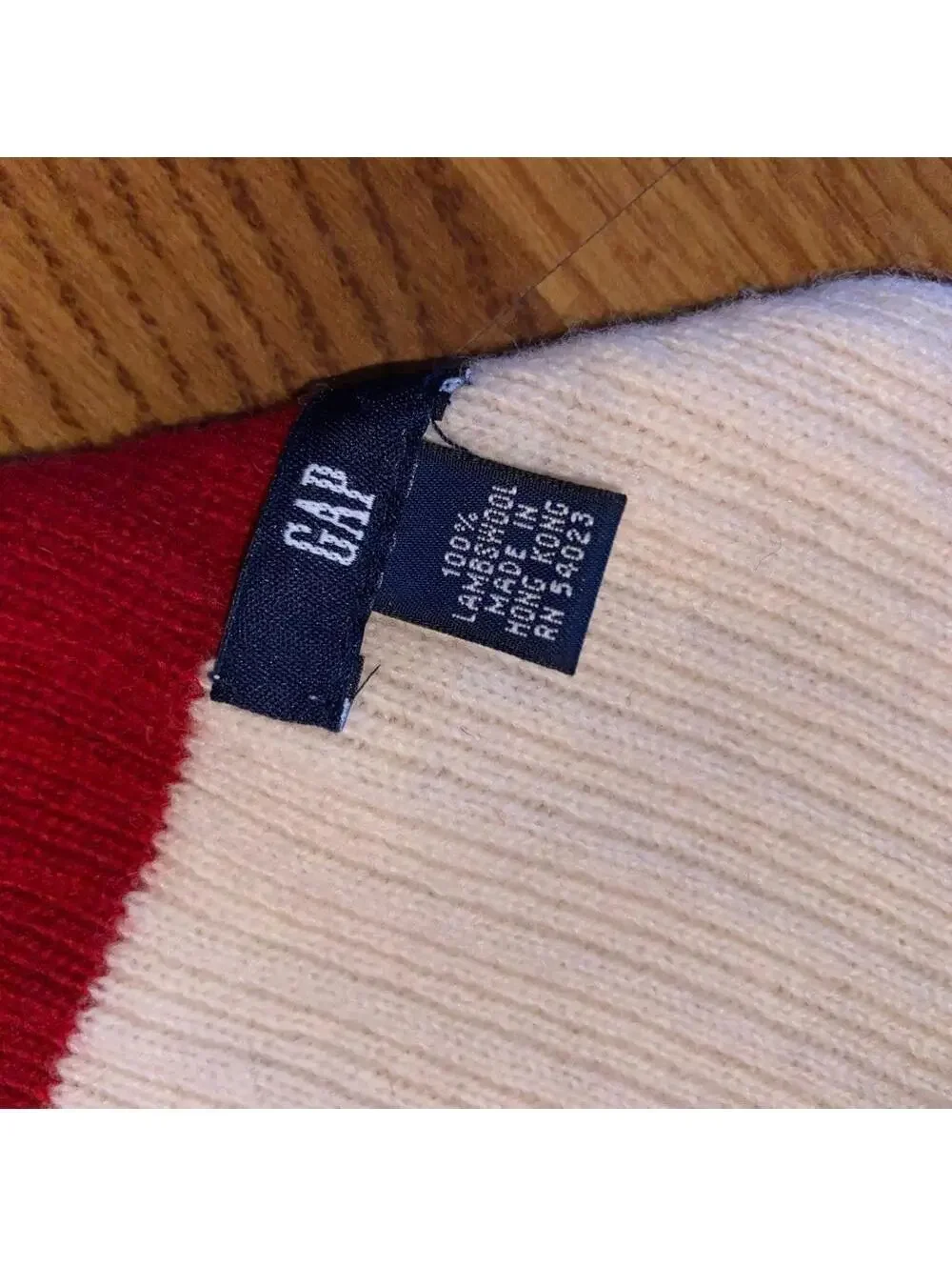 The Gap Lambswool Scarf - Picture 2 of 2